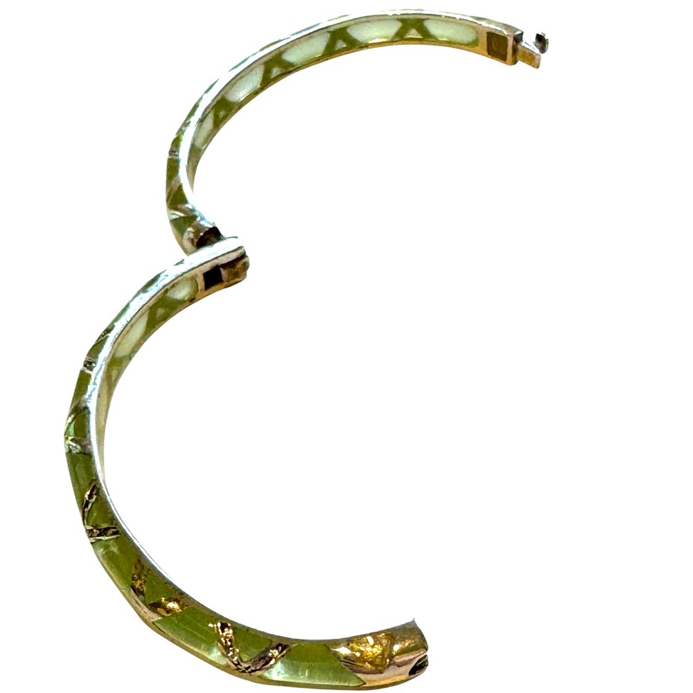 Vintage Green and Silver Bangle Bracelet with hinge clasp. EUC - Picture 3 of 3